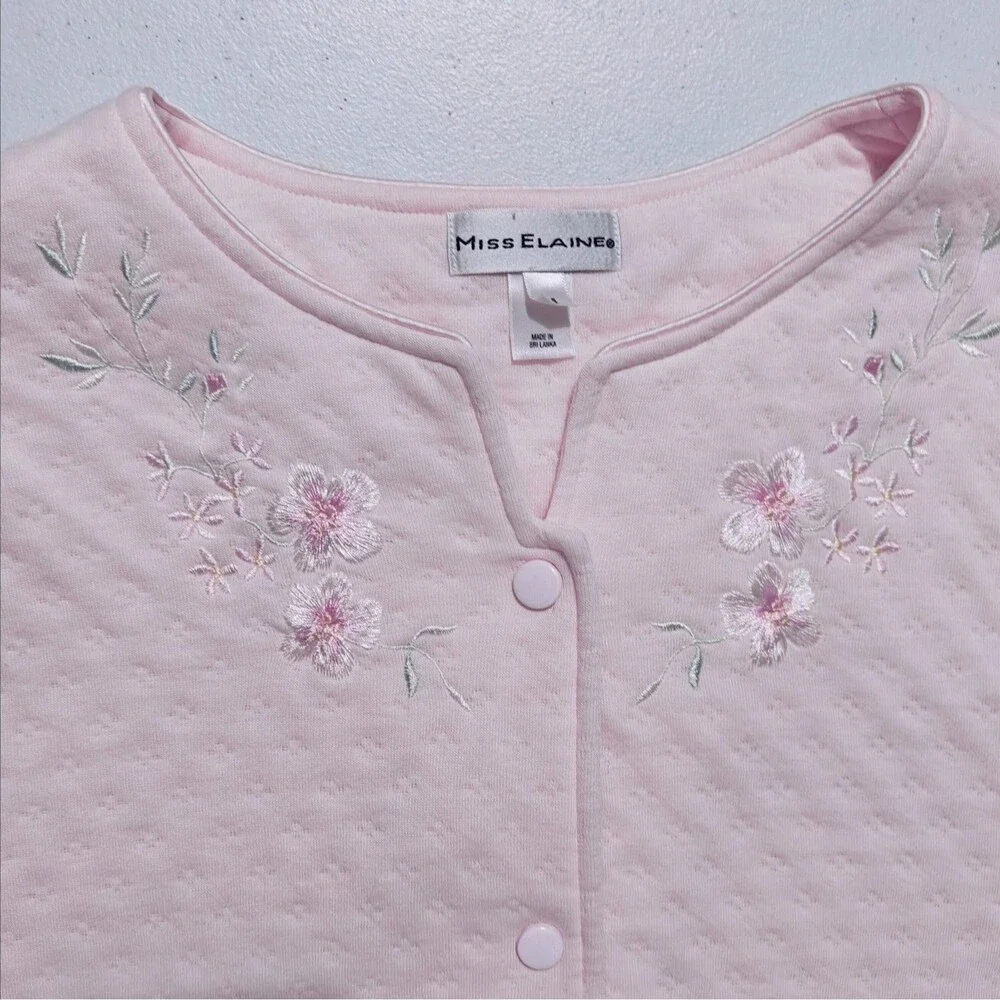 Miss Elaine Housecoat Floral Robe M Medium Pink Snap Muu Muu Warm Nightgown Long
